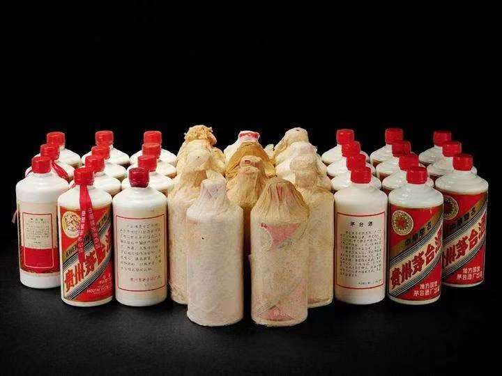 班玛日照岚山回收酒价格哪里回收(附近上门回收茅台酒）?